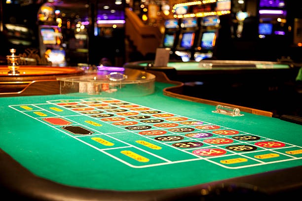 Sic Bo Dadu betting board showing all available bet types on misteribet77